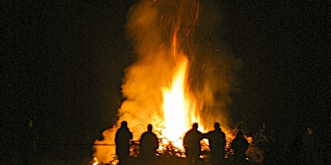 Osterfeuer am Samstag ©Amt Burg