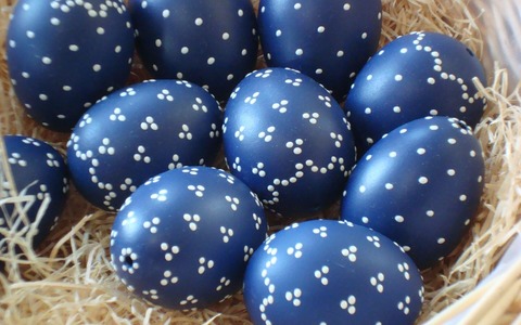 Ostereier blau weiß gepunktet ©Peter Becker