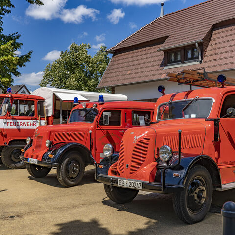 historische Fahrzeuge der Feuerwehr