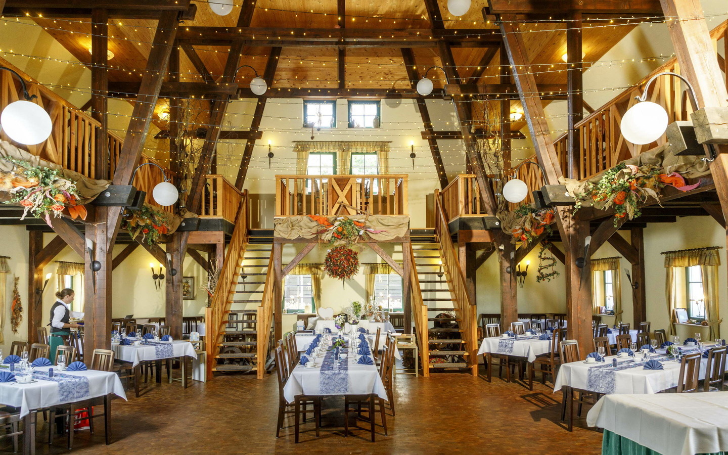 Festsaal "Kräuterscheune, Foto: Rainer Weisflog, Lizenz: Kräutermühlenhof Burg Spreewald