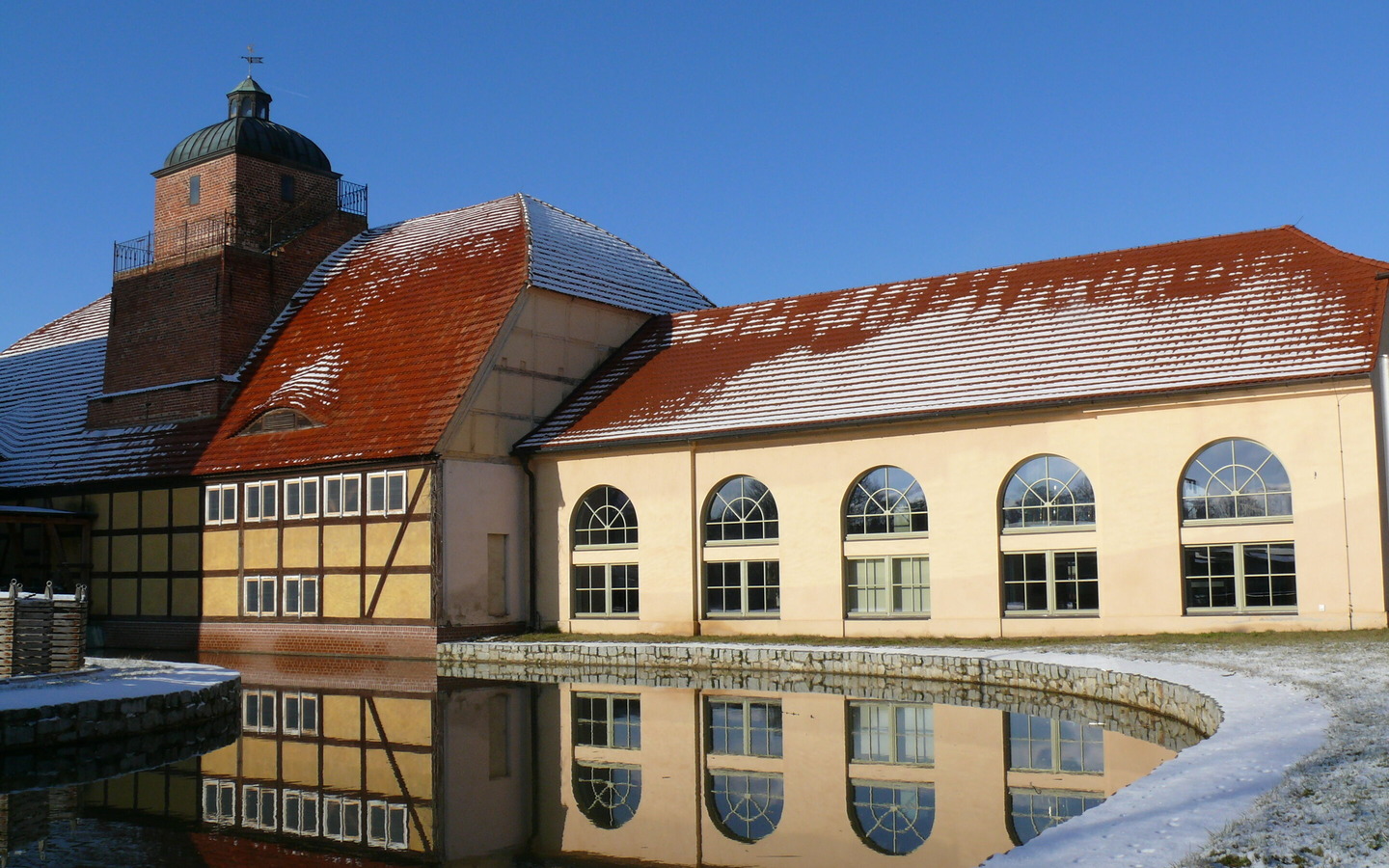 Rückansicht vom Eisenhütten- und Fischereimuseum Peitz im Winter , Foto: N. Mucha, Lizenz: Amt Peitz