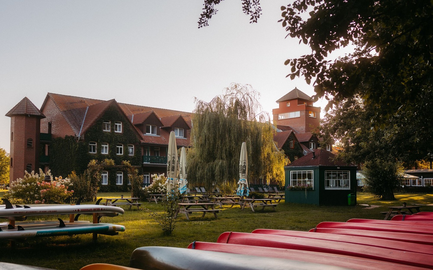 Waldhotel Eiche Paddelbootverleih und Kiosk am großen Fließ, Foto: Laura Niedzwetzki, Lizenz: Waldhotel Eiche
