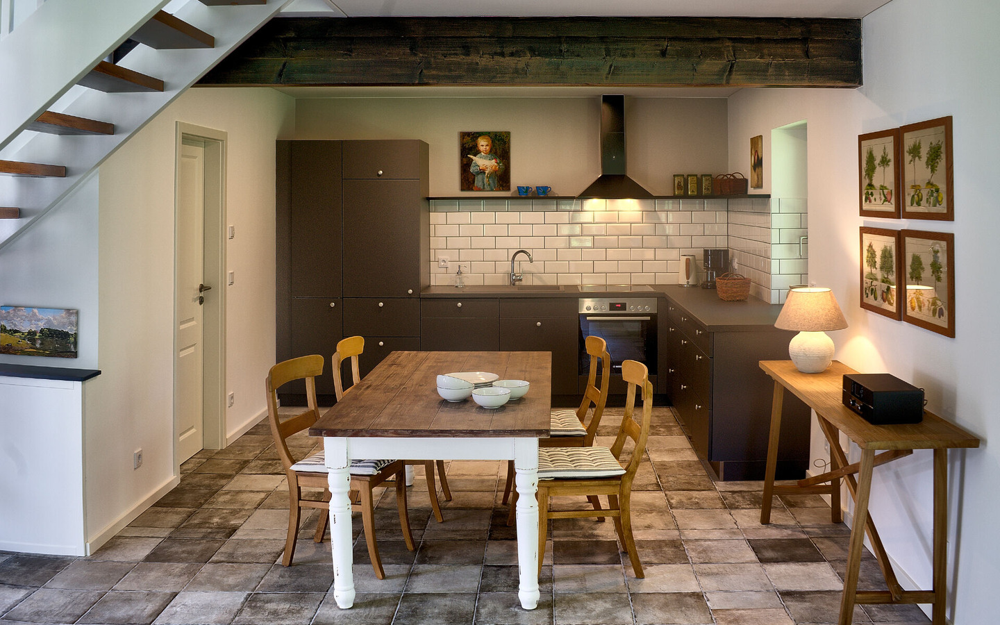 Küche mit Essbereich, Foto: Joe Kammer, Cottbus, Lizenz: Fontanehof